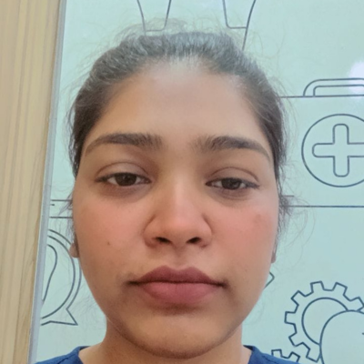 Dr. Komal, Associate Dentist at Dental Quest Dwarka